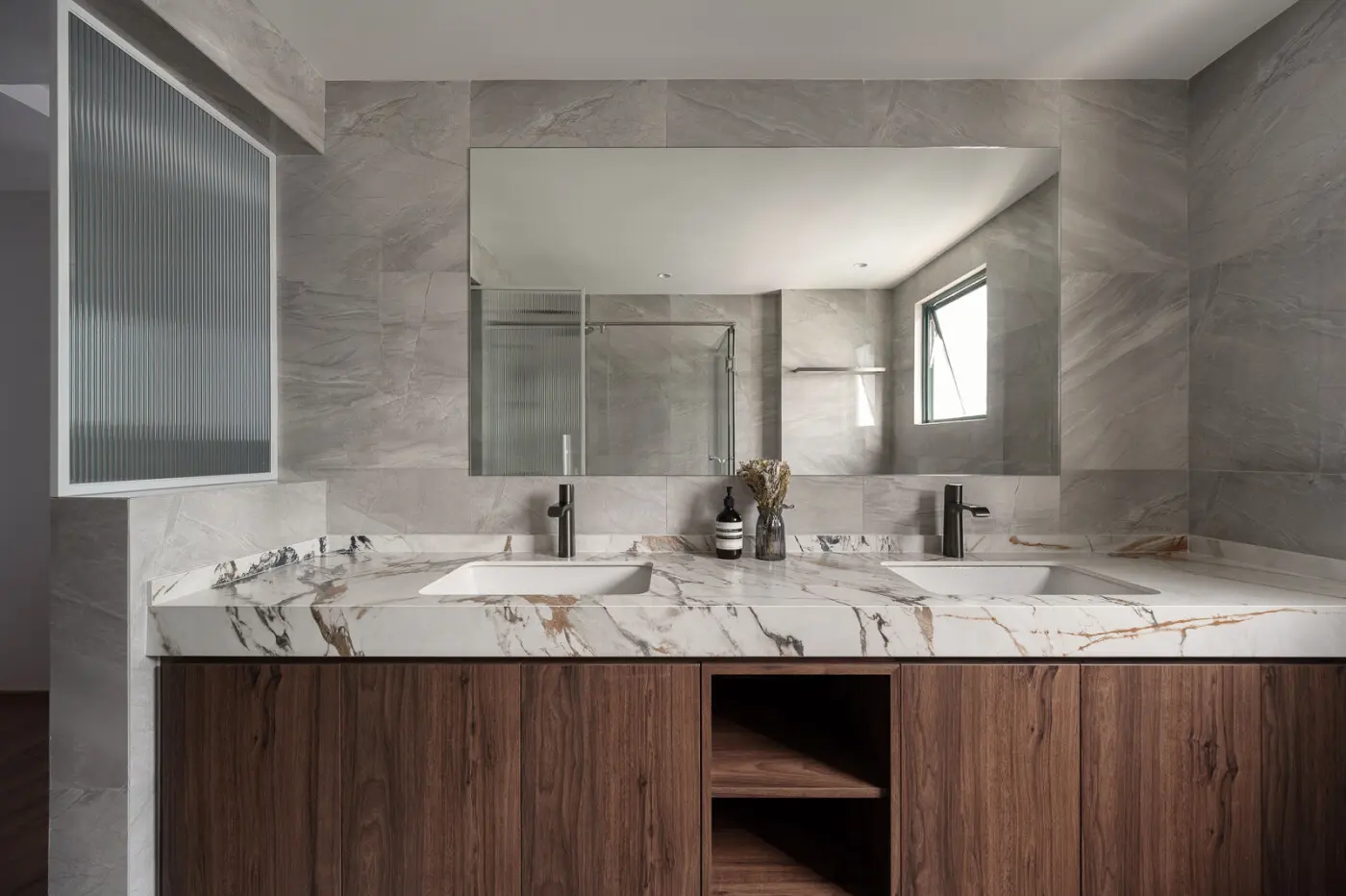 D'Initial Concept - Modern / Contemporary - Master Bathroom - Resale Condo - $300,000