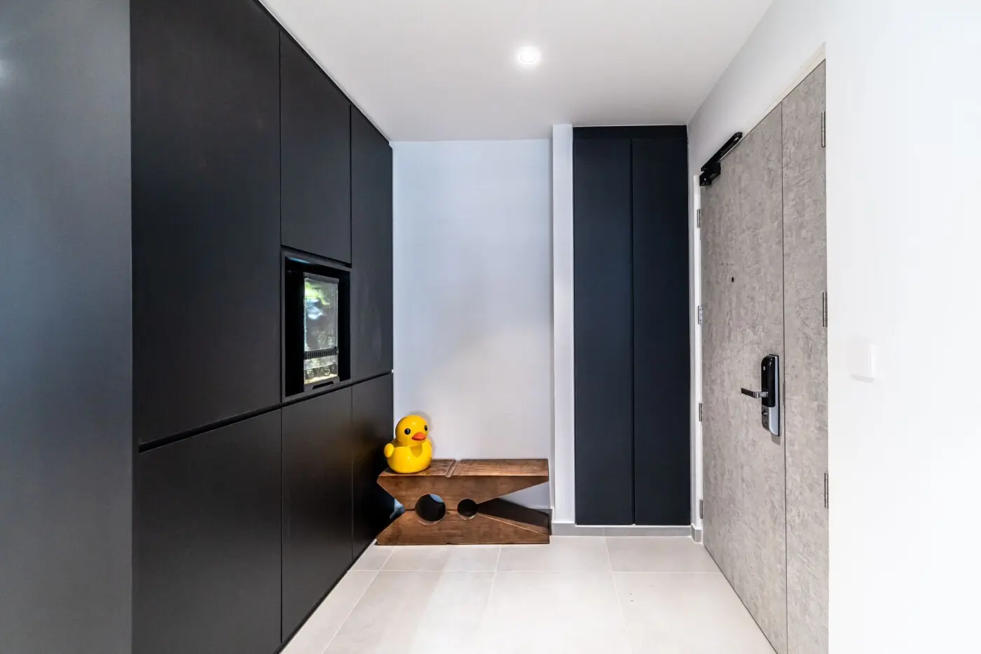 Wild Design - Black & White - Entrance / Foyer - New HDB - $50,000