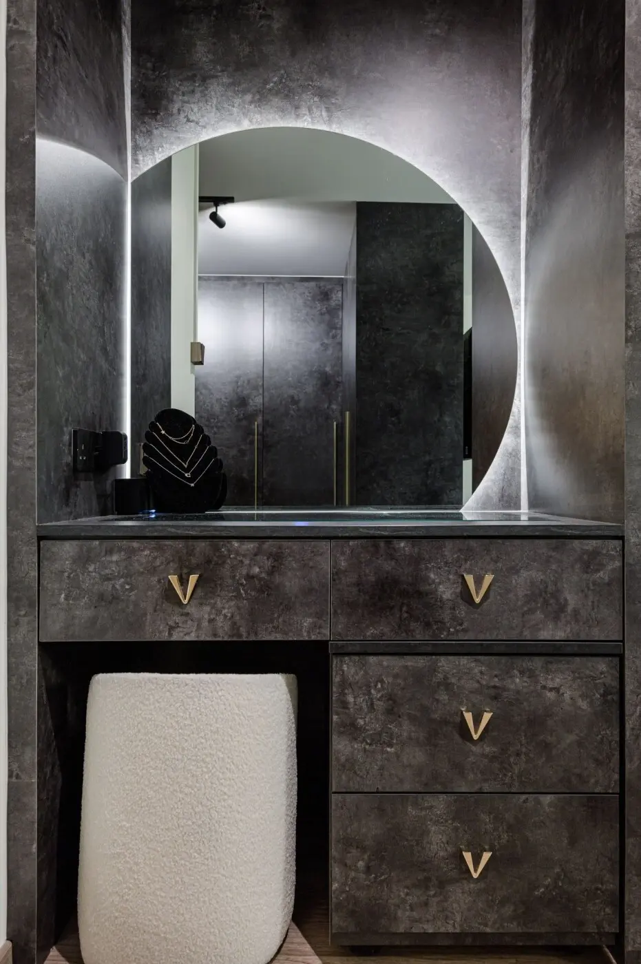 Wild Design - Minimalistic / Scandinavian - Masters Room dresser Table - Resale HDB - $120,000