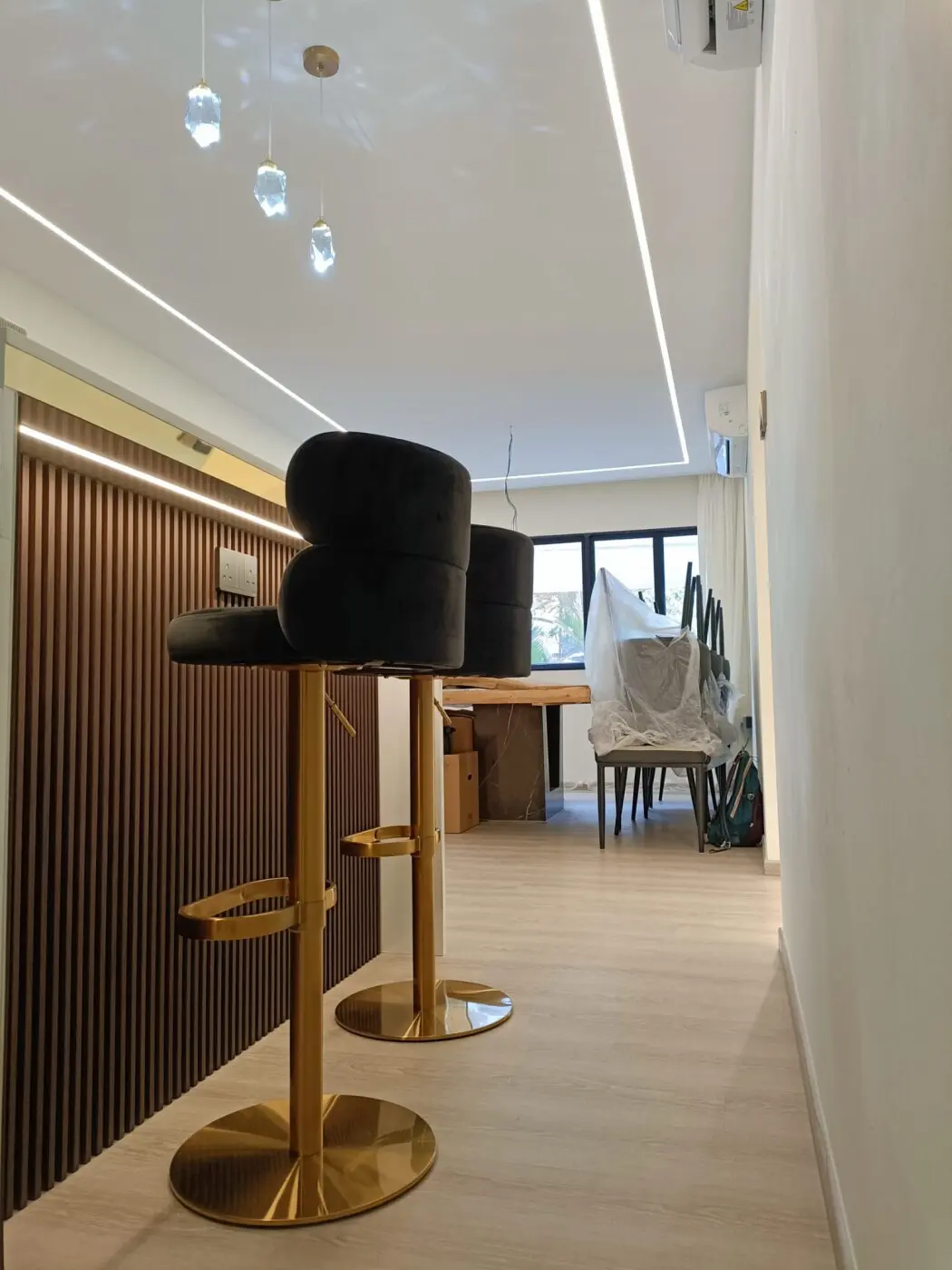 Wild Design - Minimalistic / Scandinavian - Bar Table - Resale HDB - $120,000