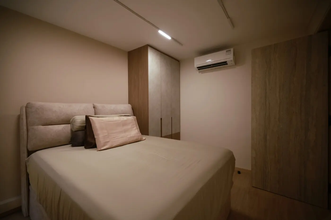 Explore Living - Retro / Vintage - Bedroom 1 - Resale HDB - $70,000