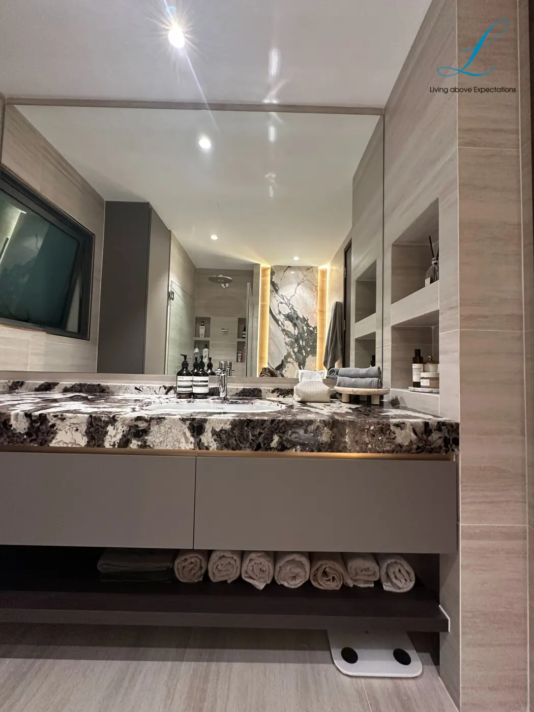 Explore Living - Luxury / Glamorous - Master bathroom - Resale Condo - $300,000