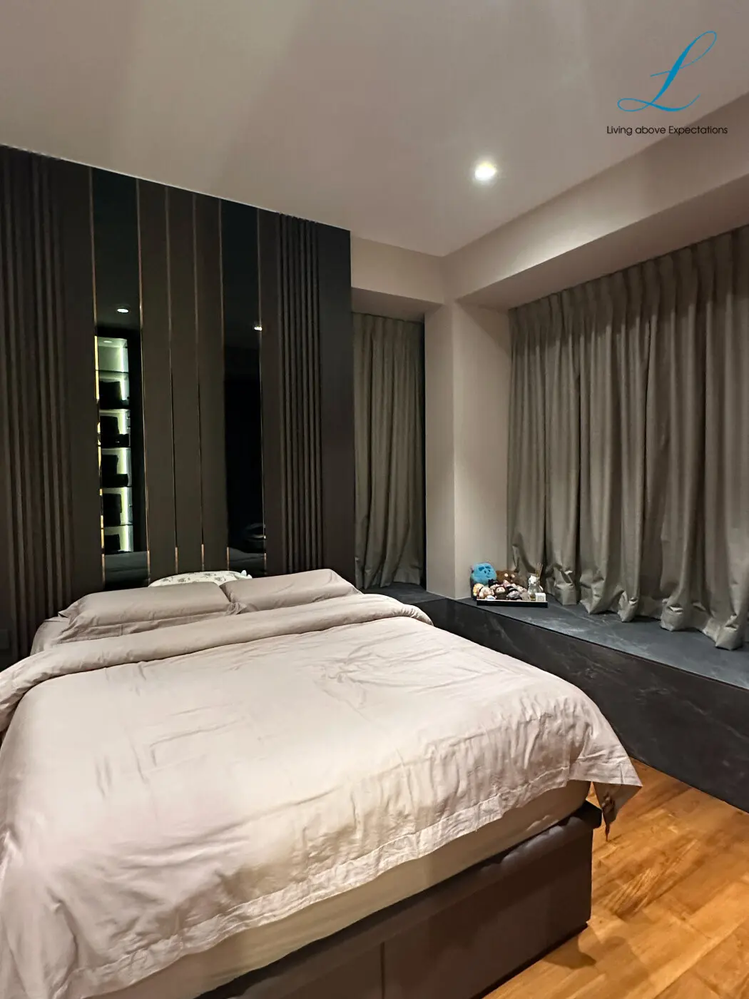 Explore Living - Luxury / Glamorous - Master bedroom - Resale Condo - $300,000