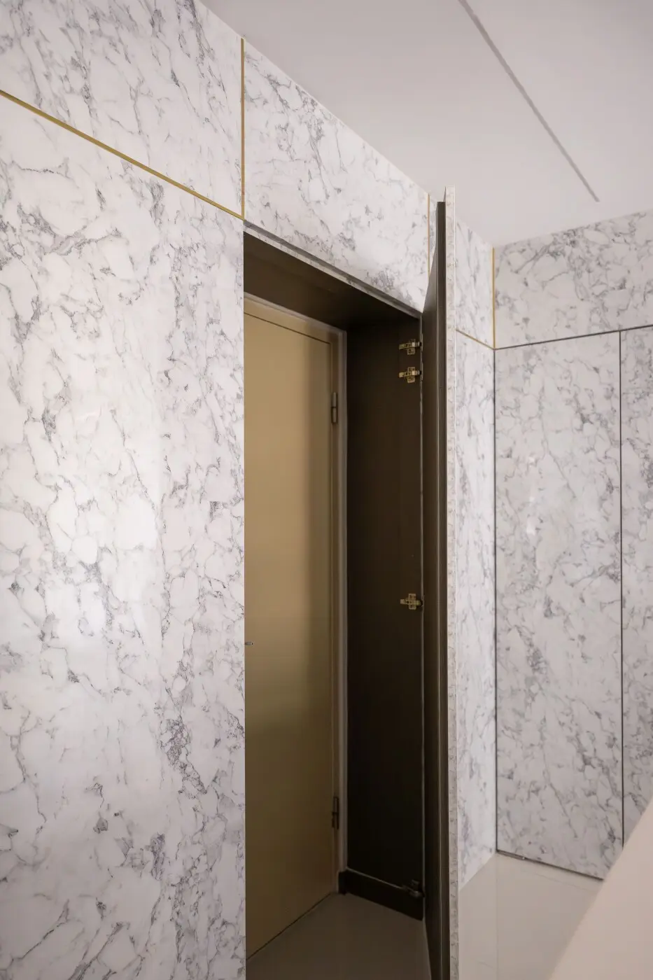 Mercurial Interior Design - Modern / Contemporary - Walkway - New HDB - $59,000