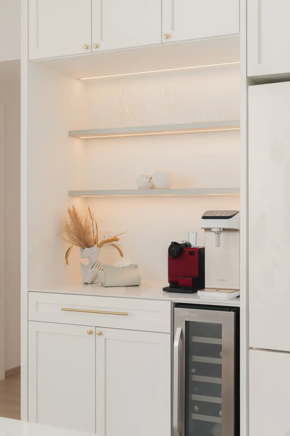 Aart Boxx Interior - Modern / Contemporary - Kitchen - Resale Condo - $80,000