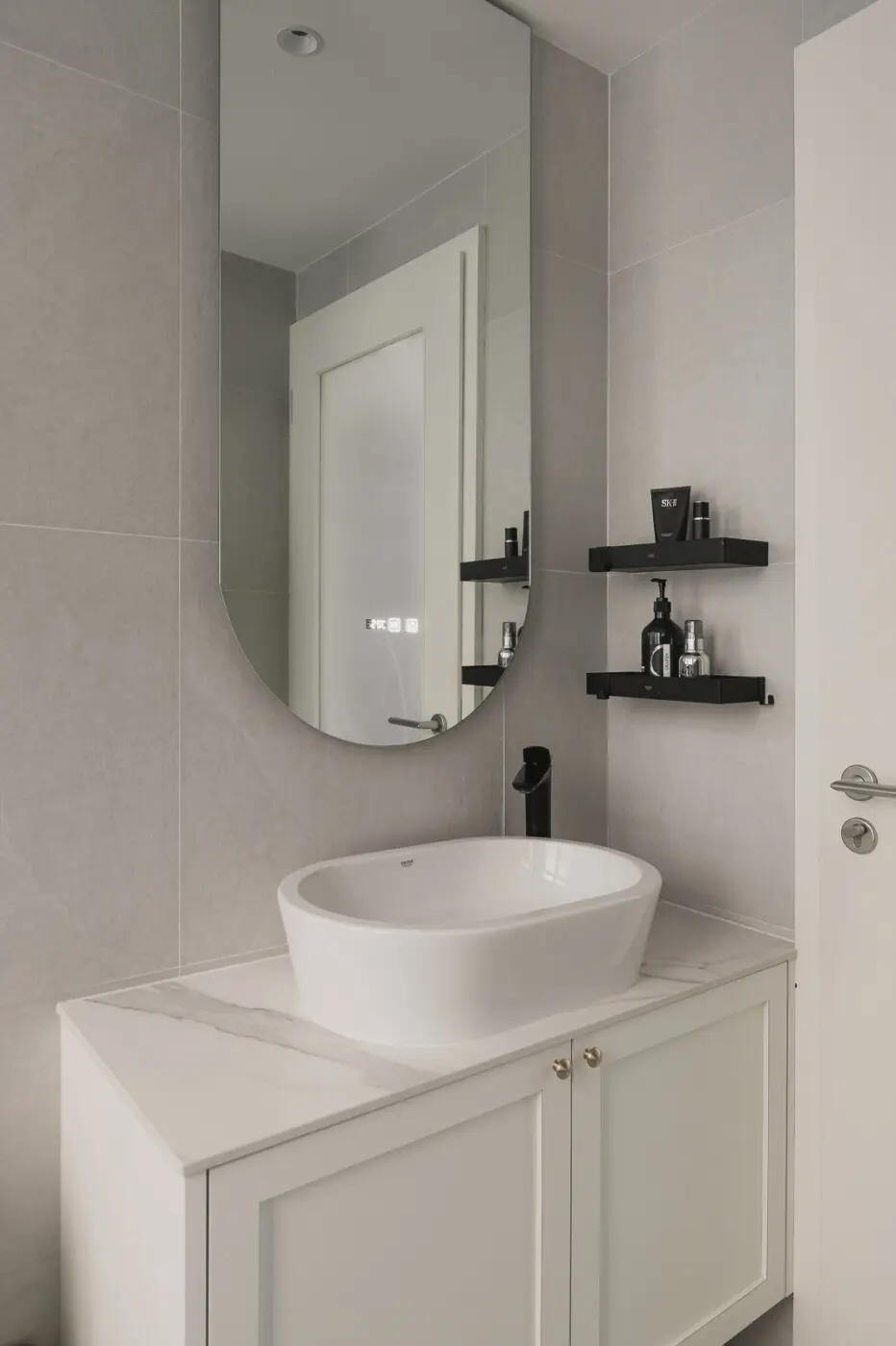 Aart Boxx Interior - Modern / Contemporary - Bathroom - Resale Condo - $80,000