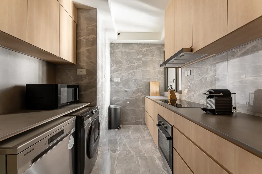 Dan Avenue - Modern / Contemporary -  - New Condo - $30,000