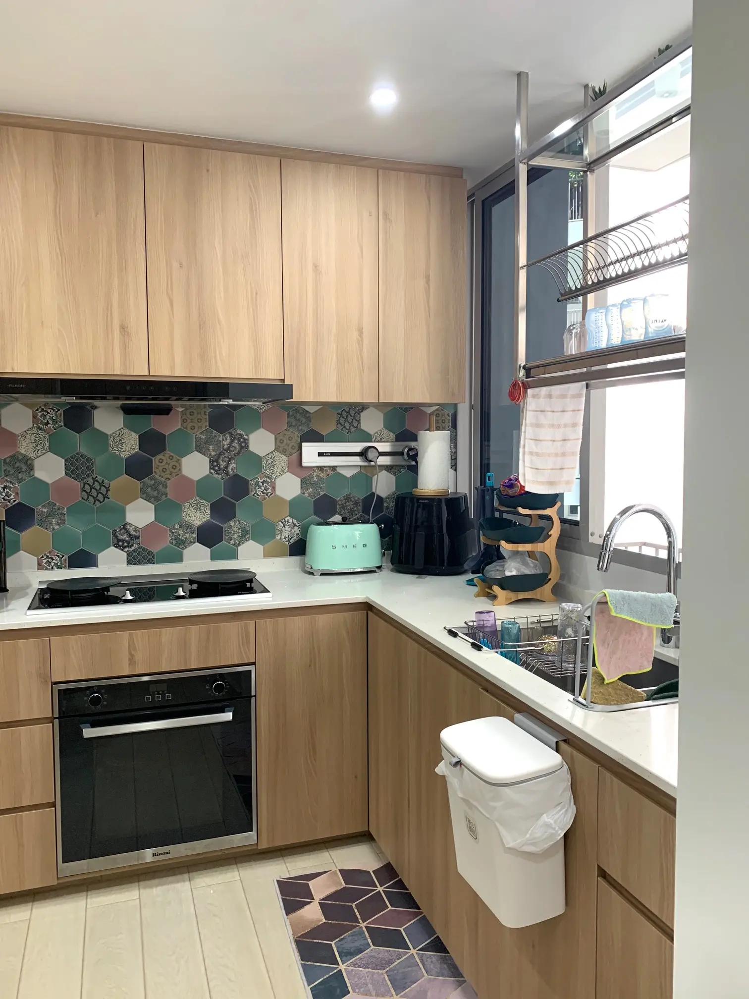 ID Avenue - Modern / Contemporary - KITCHEN - Resale Condo - $48,000