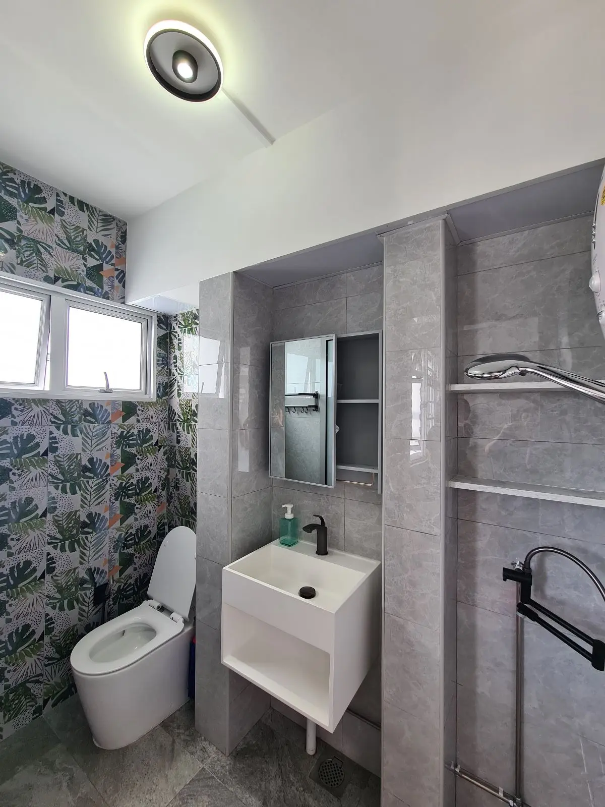 ID Avenue - Minimalistic / Scandinavian - COMMON BATH - Resale HDB - $80,000