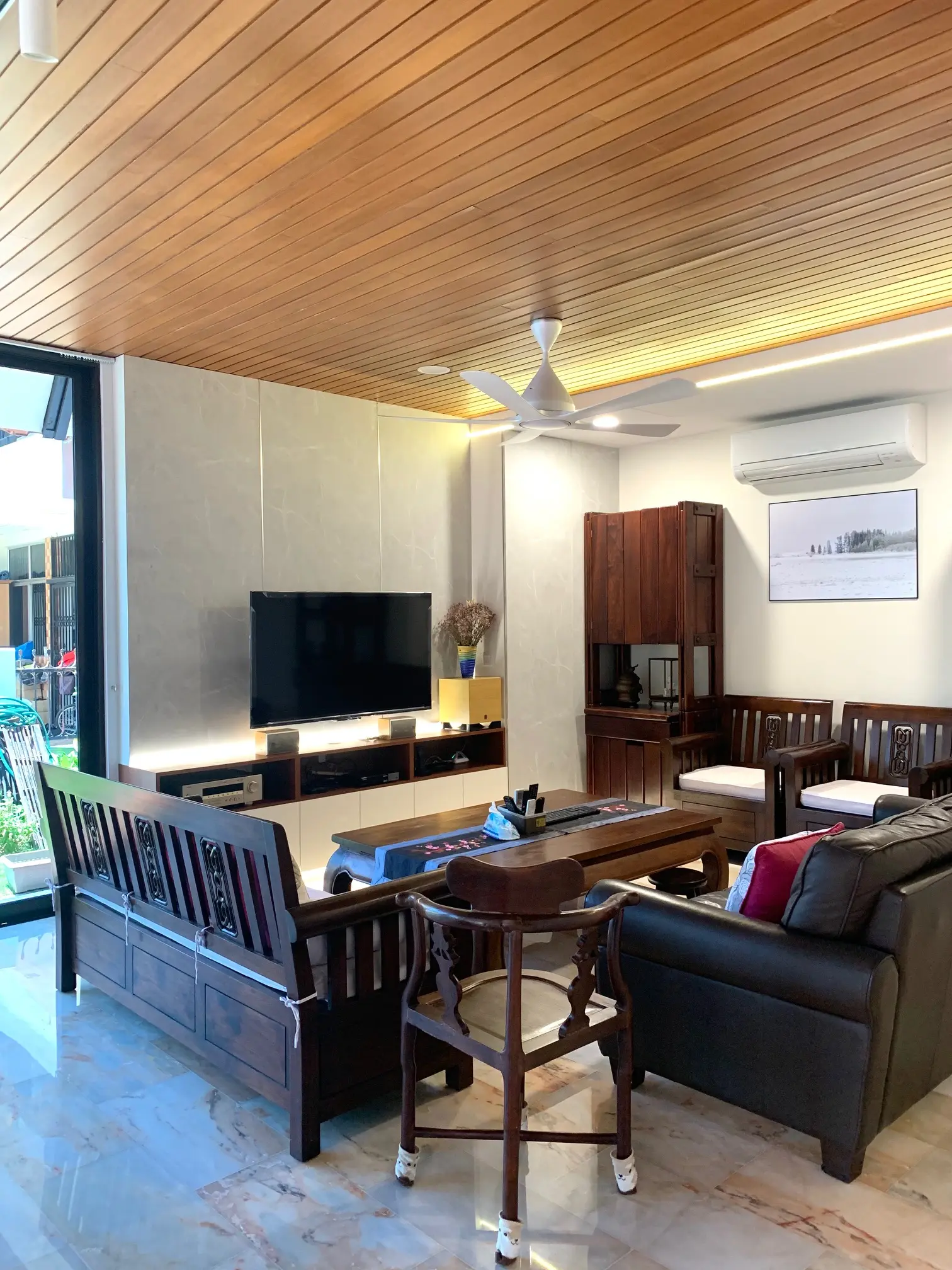 ID Avenue - Modern / Contemporary - LIVING - Existing Landed - $180,000
