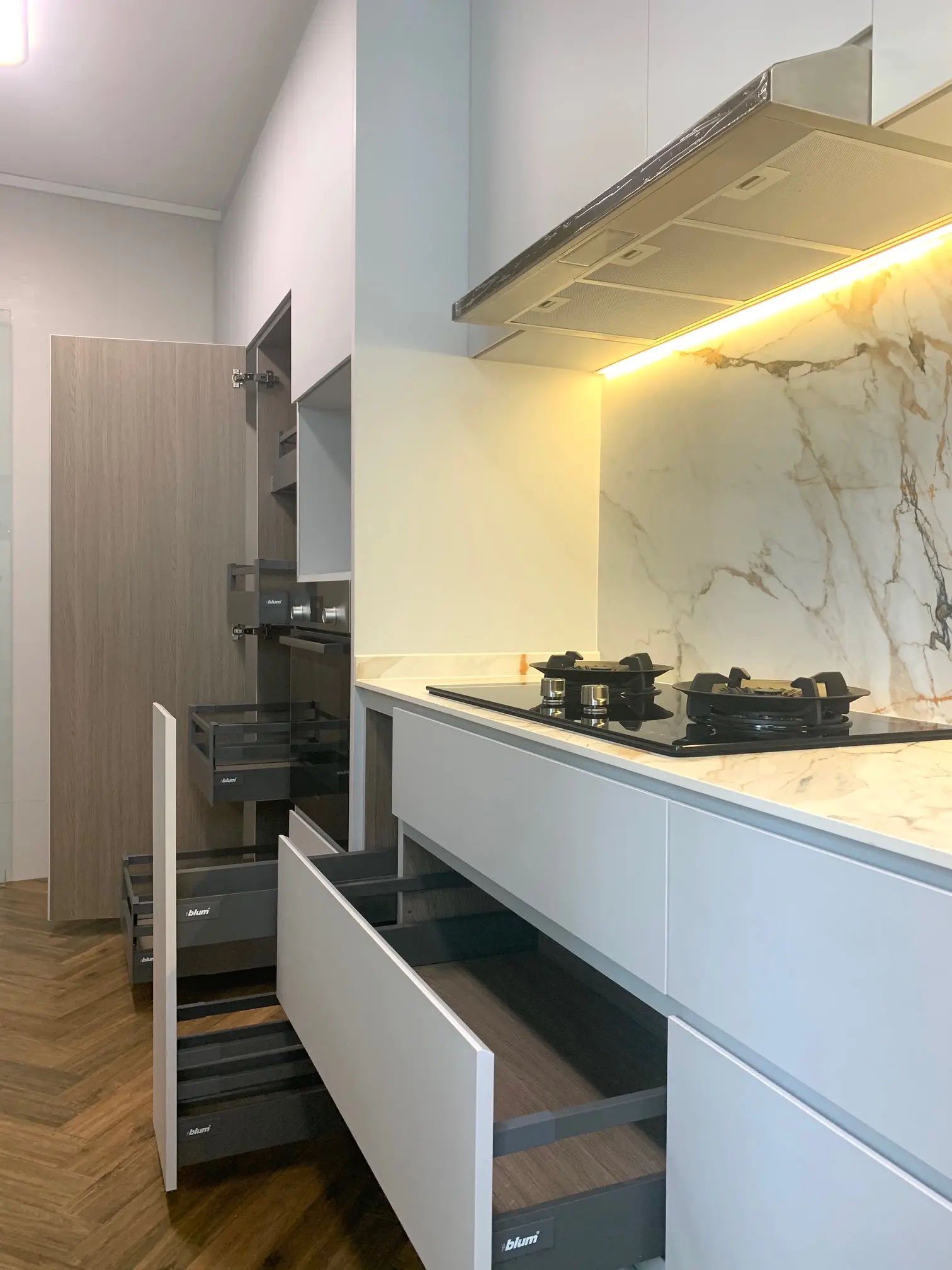 ID Avenue - Minimalistic / Scandinavian - KITCHEN 2 - Resale HDB - $58,000