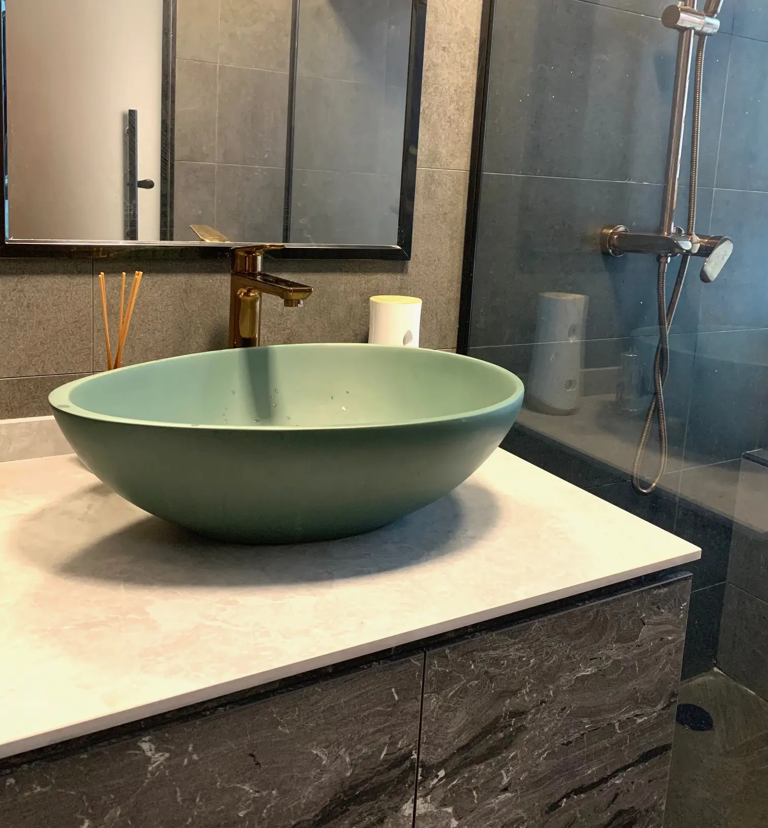 ID Avenue - Modern / Contemporary - MASTER BATH - Resale HDB - $43,000