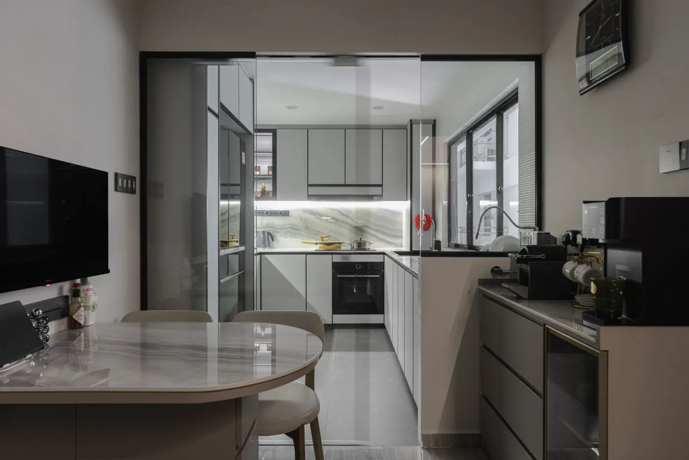 Hatch Design Studio - Luxury / Glamorous -  - Resale HDB - $135,800