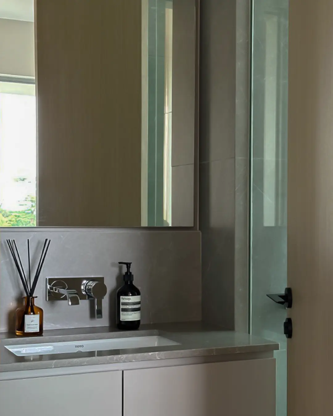 Senso Studio - Modern / Contemporary - Junior Master Bathroom - Resale Condo - $150,000