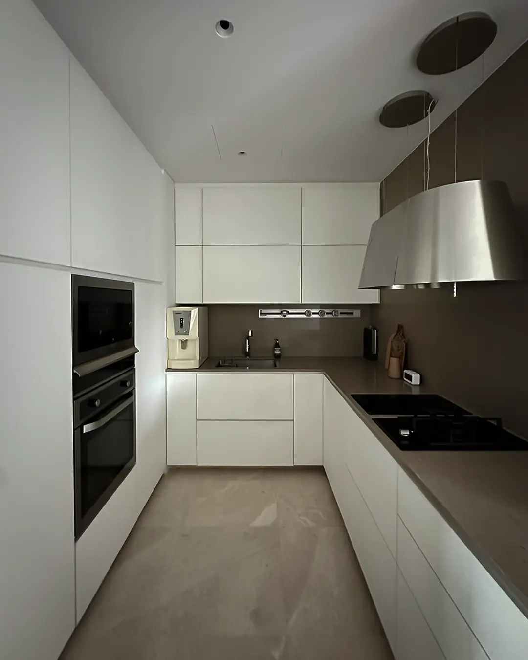 Senso Studio - Modern / Contemporary - Kitchen - Resale Condo - $150,000