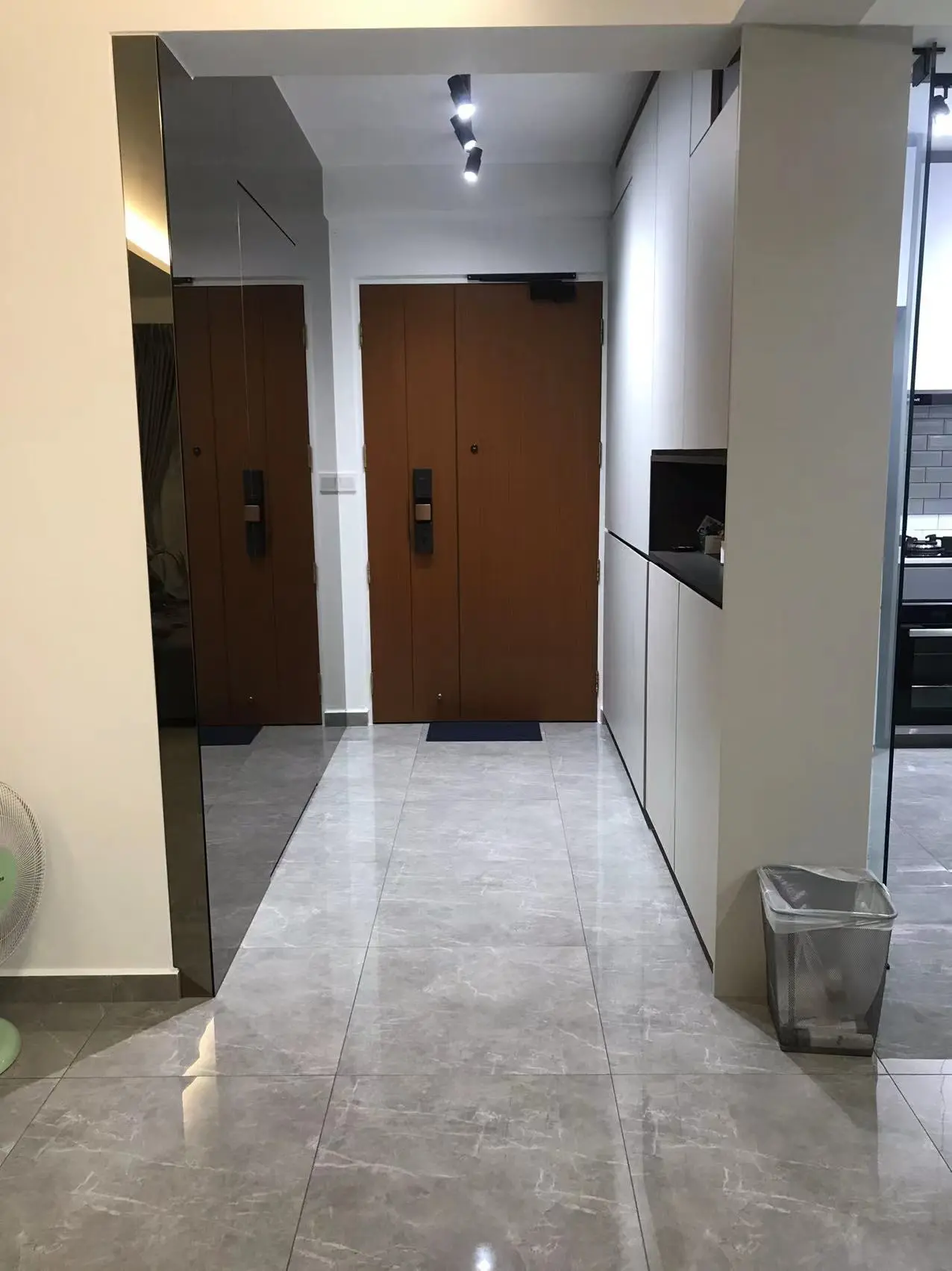 Dimore Studio - Minimalistic / Scandinavian - Foyer Area - Resale HDB - $55,000