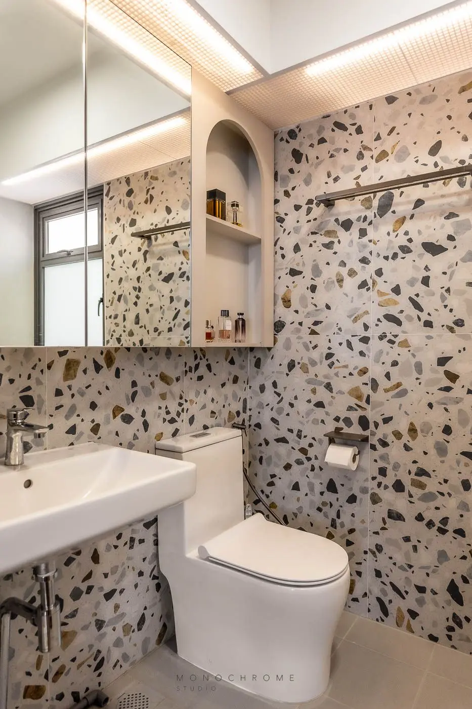 Monochrome Studio - Modern / Contemporary - washroom - Resale HDB - $48,000