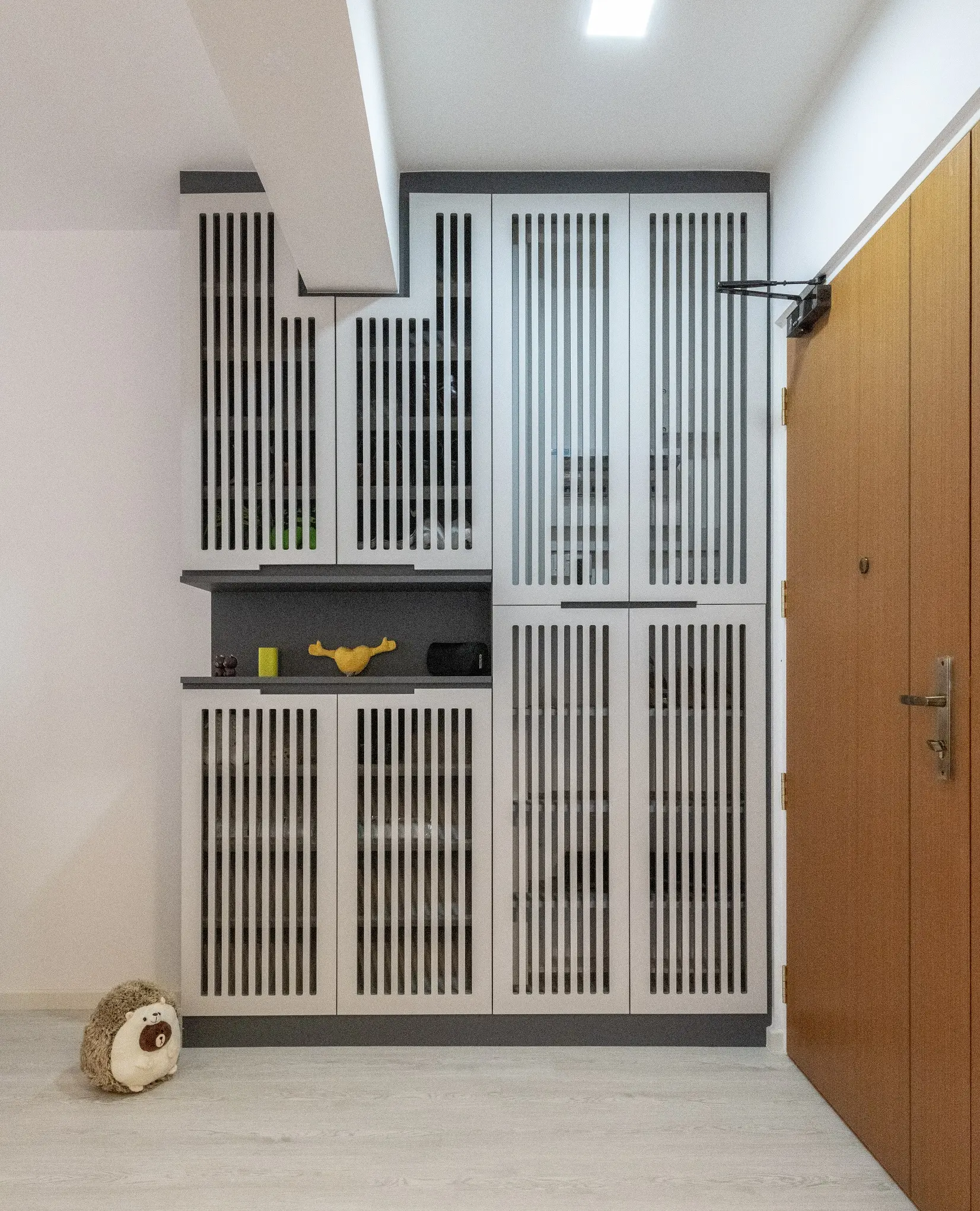 Ideal Haus - Modern / Contemporary - Entrance - New HDB - $35,000