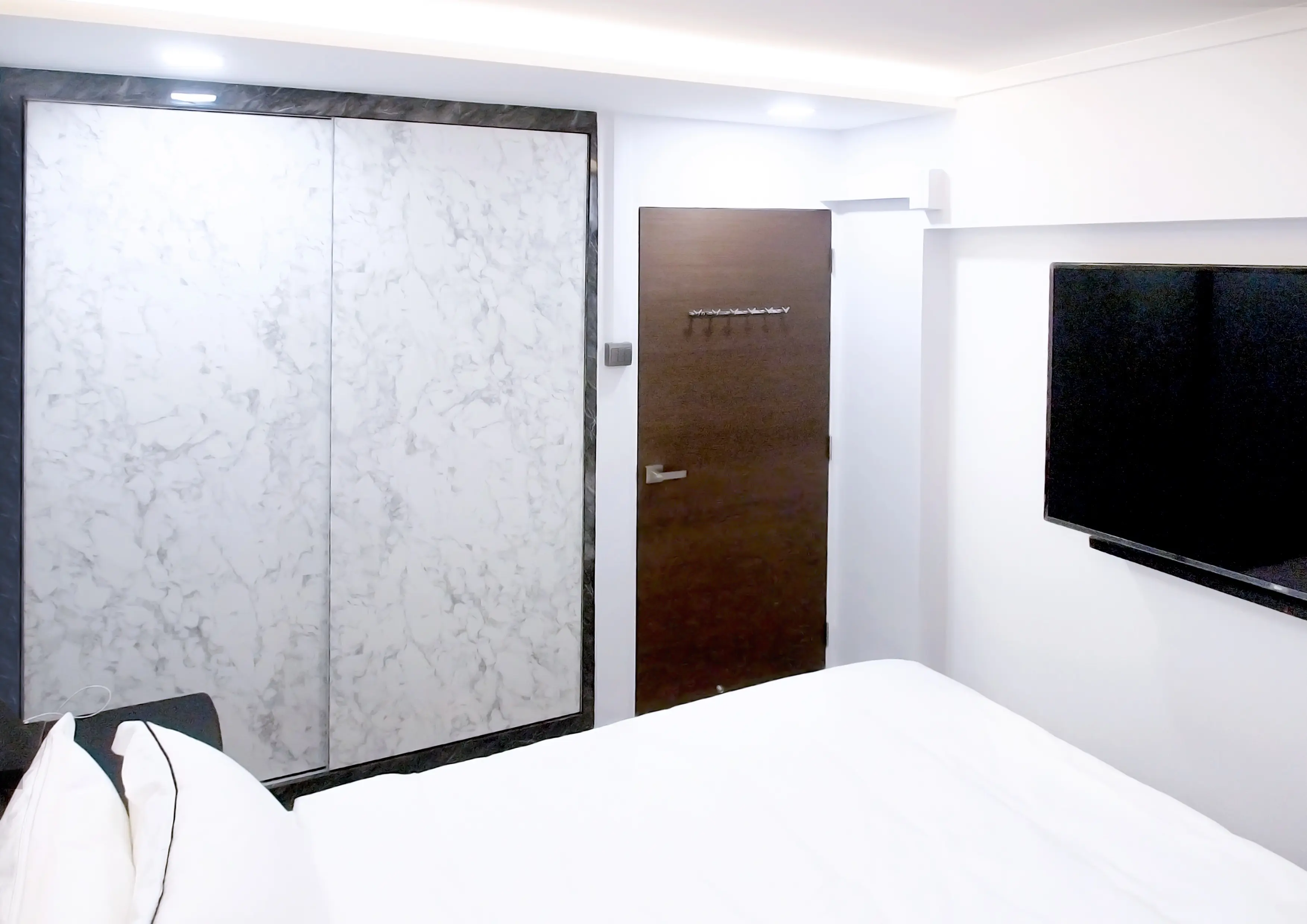 Ideal Haus - Minimalistic / Scandinavian - Bedroom - Resale HDB - $30,000