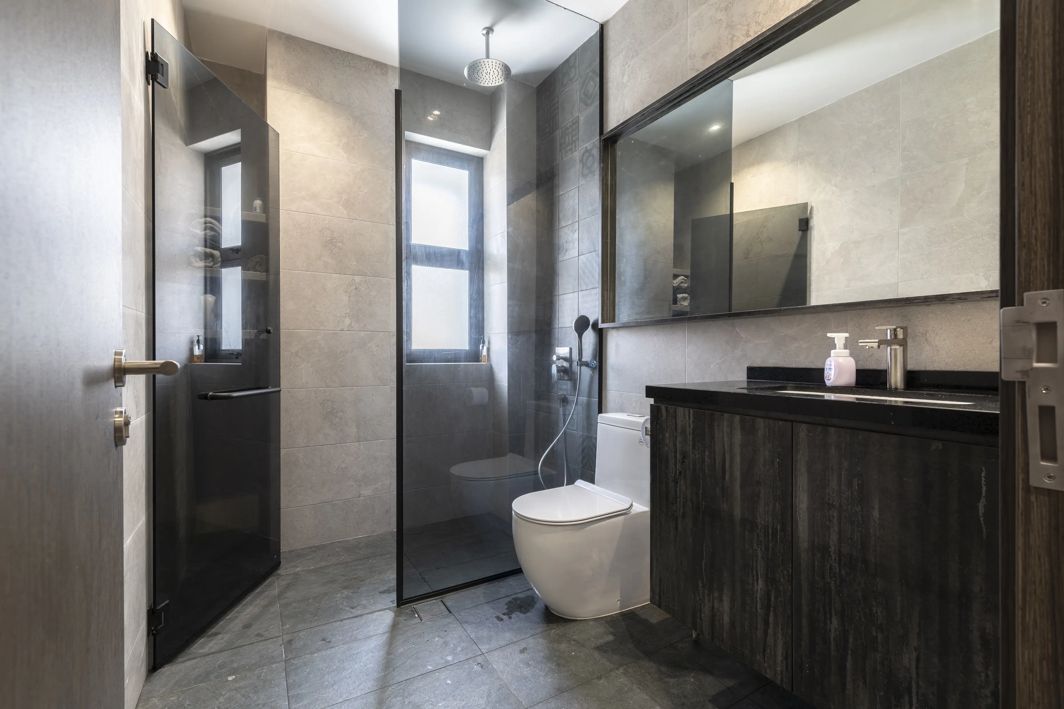 Ideal Haus - Luxury / Glamorous - Bathroom - Resale Landed - $300,000