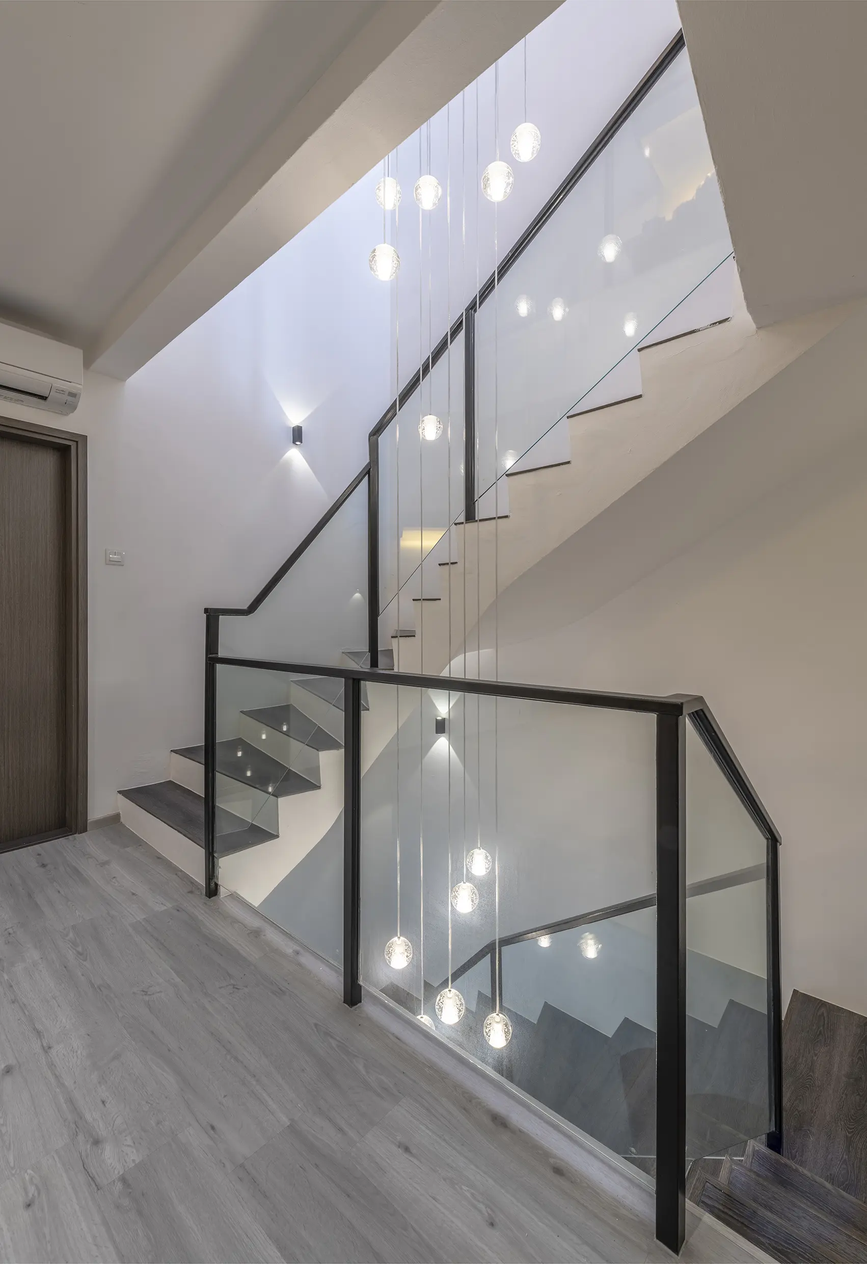 Ideal Haus - Luxury / Glamorous - Staircase - Resale Landed - $300,000