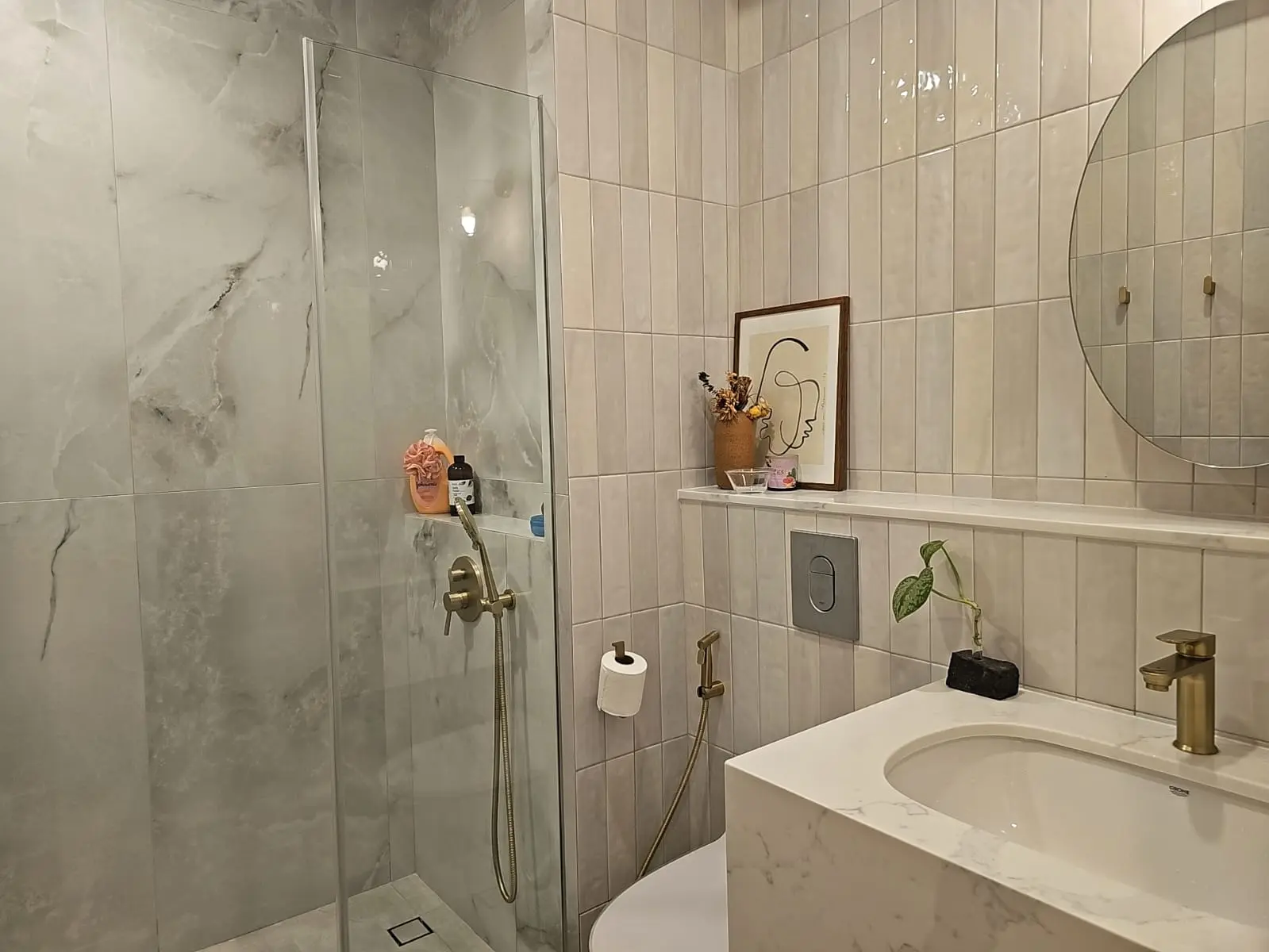 Defour Home Studios - Modern / Contemporary - Common Bathroom - Resale Condo - $100,000