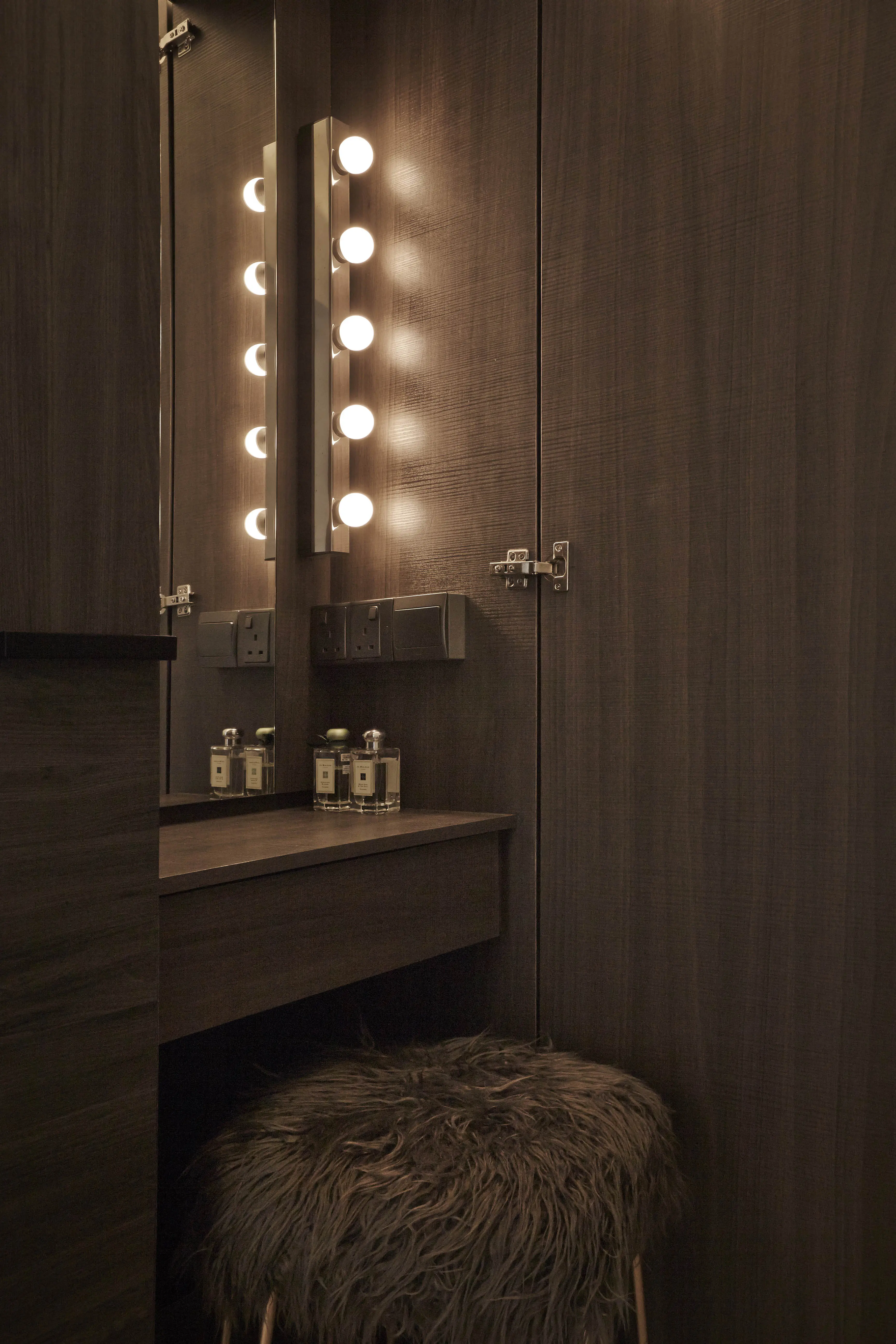 Wootze Design Studio  - Modern / Contemporary - Dresser - Resale HDB - $60,000
