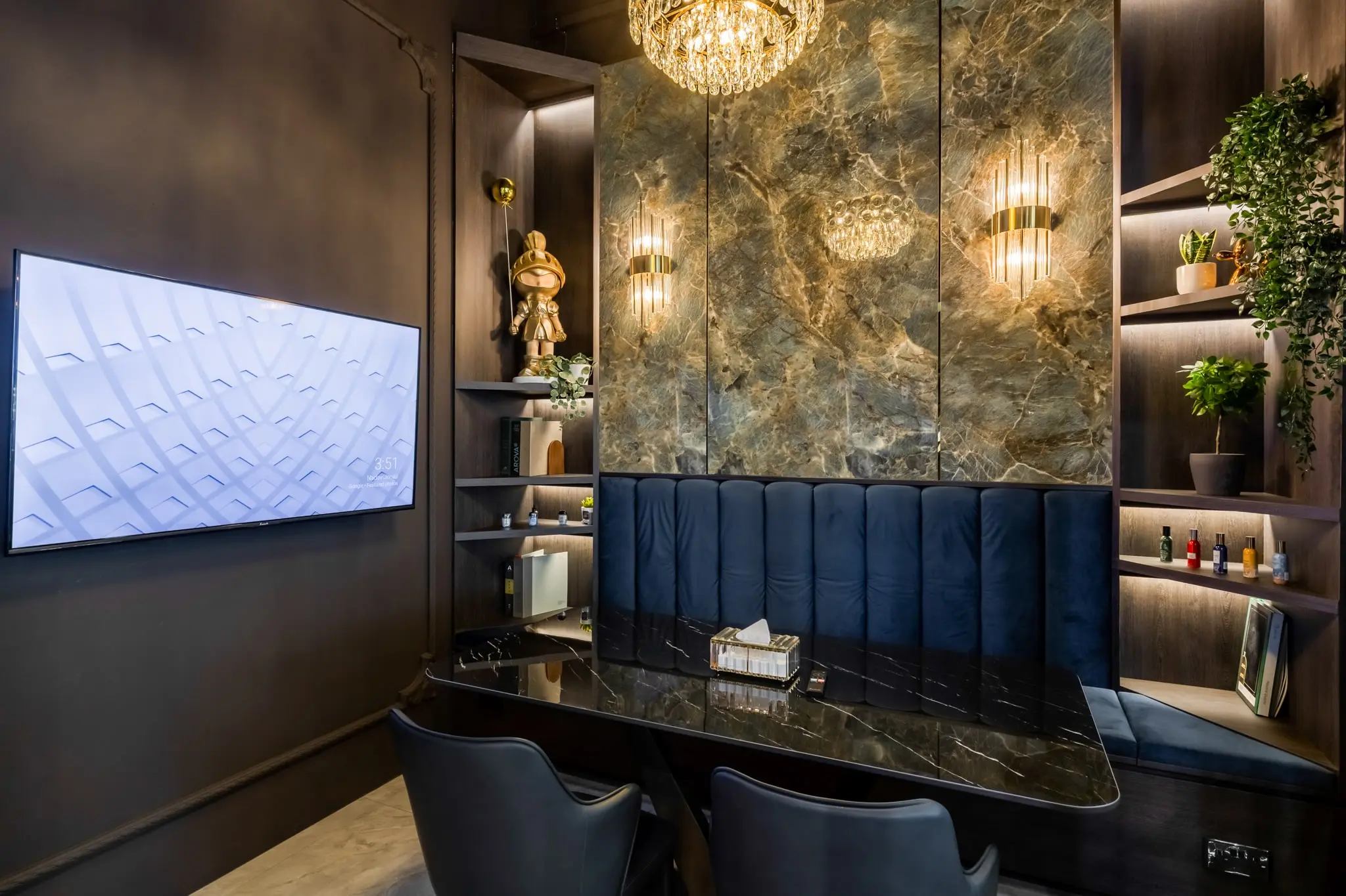 Renologist - Luxury / Glamorous - Showroom - Existing Commercial - $388,888