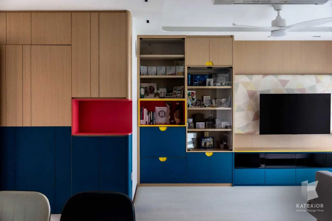 Katerior Design  - Artistic / Eclectic - foyer - New HDB - $45,000