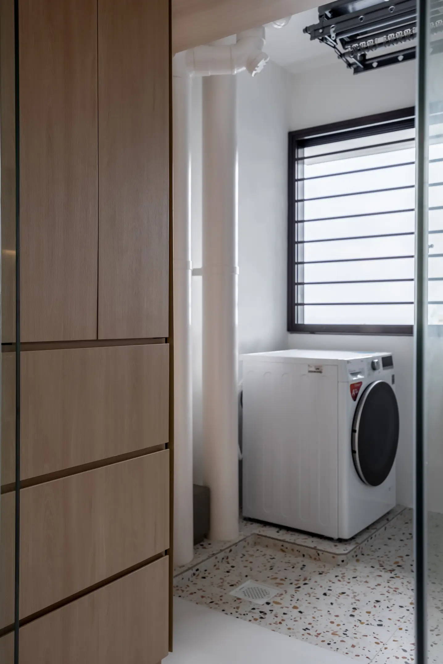 Concrid Interior  - Minimalistic / Scandinavian - Service yard - New HDB - $80,000