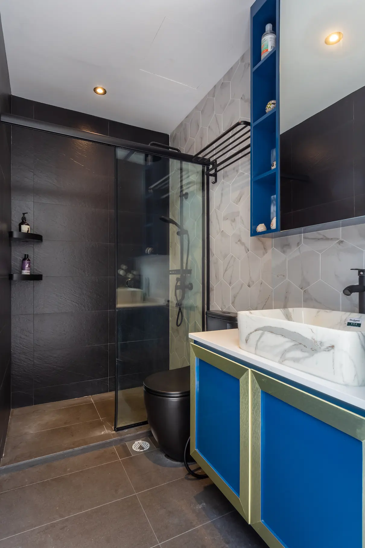 Concrid Interior  - Modern / Contemporary - common toilet - Resale Landed - $140,000