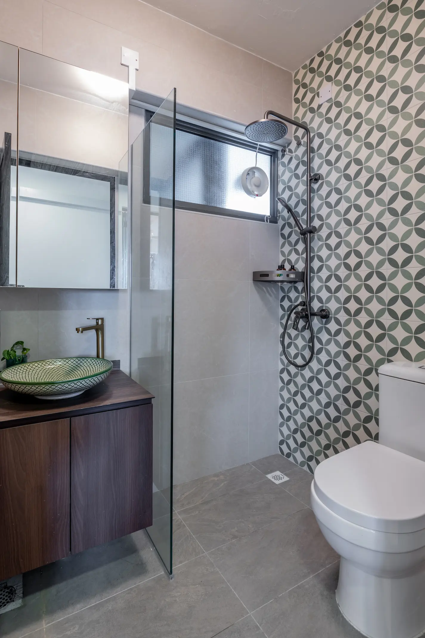 Concrid Interior  - Minimalistic / Scandinavian - common toilet - Resale HDB - $55,000
