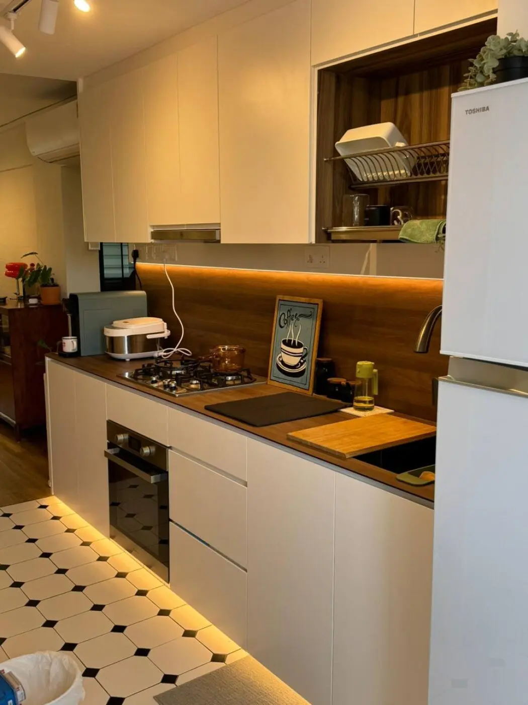 Intrinsic Design - Retro / Vintage - Kitchen - Resale HDB - $35,000