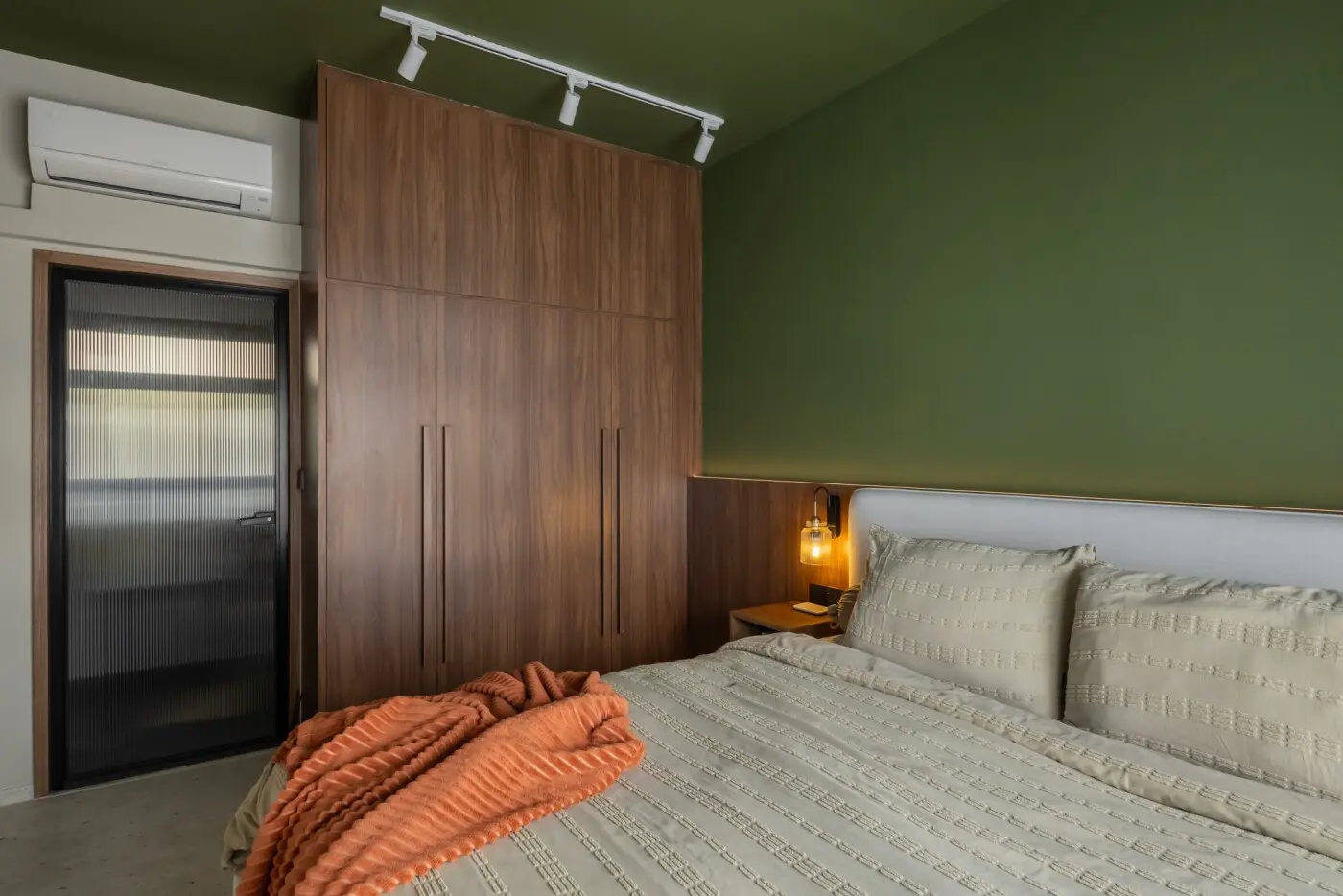 The Three Masons - Modern / Contemporary - master bedroom - New HDB - $65,000