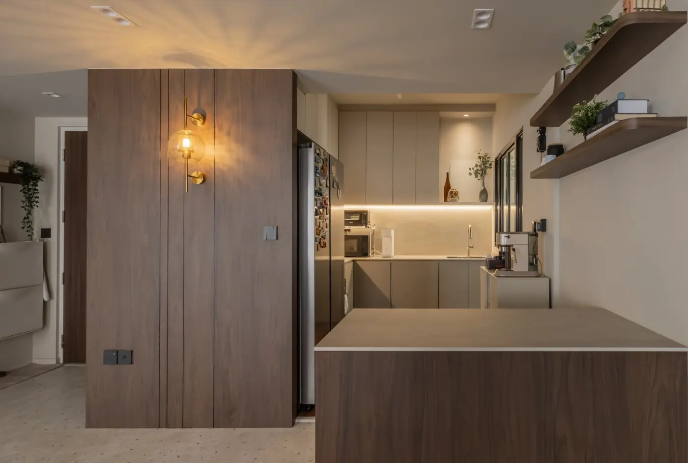 The Three Masons - Modern / Contemporary - Kitchen view 1 - New HDB - $65,000