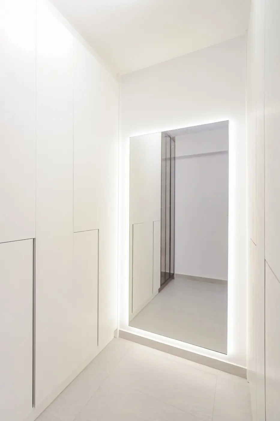 Empyrean Design Studio - Minimalistic / Scandinavian - Walk in Wardrobe - New HDB - $75,000