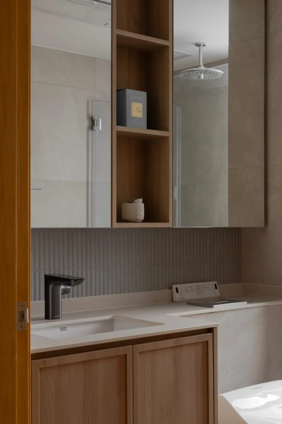 Taccuino Interior Studio - Minimalistic / Scandinavian -  - Resale Condo - $88,000