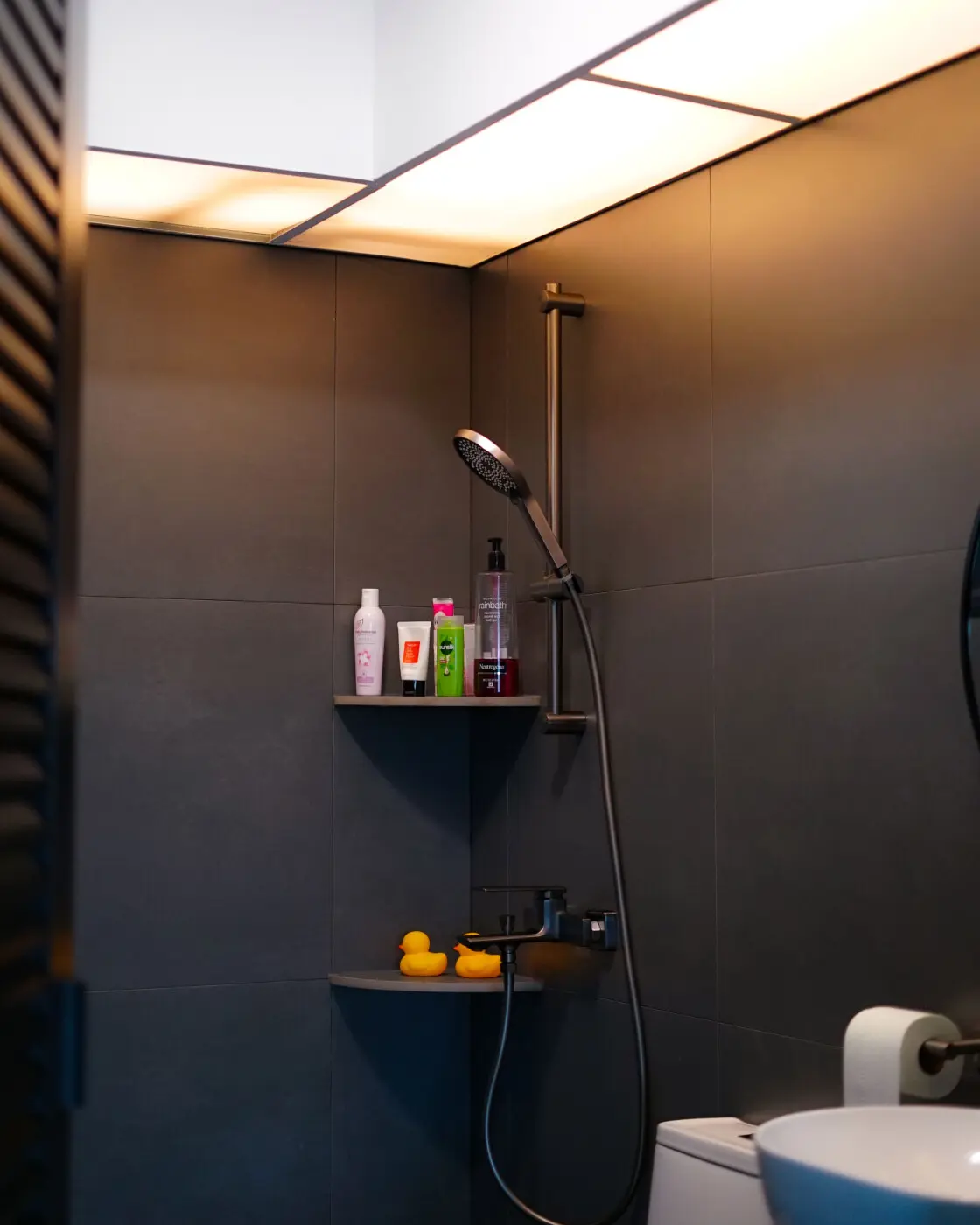 Concrete Concepts - Industrial / Raw - Common bathroom - Resale HDB - $40,000