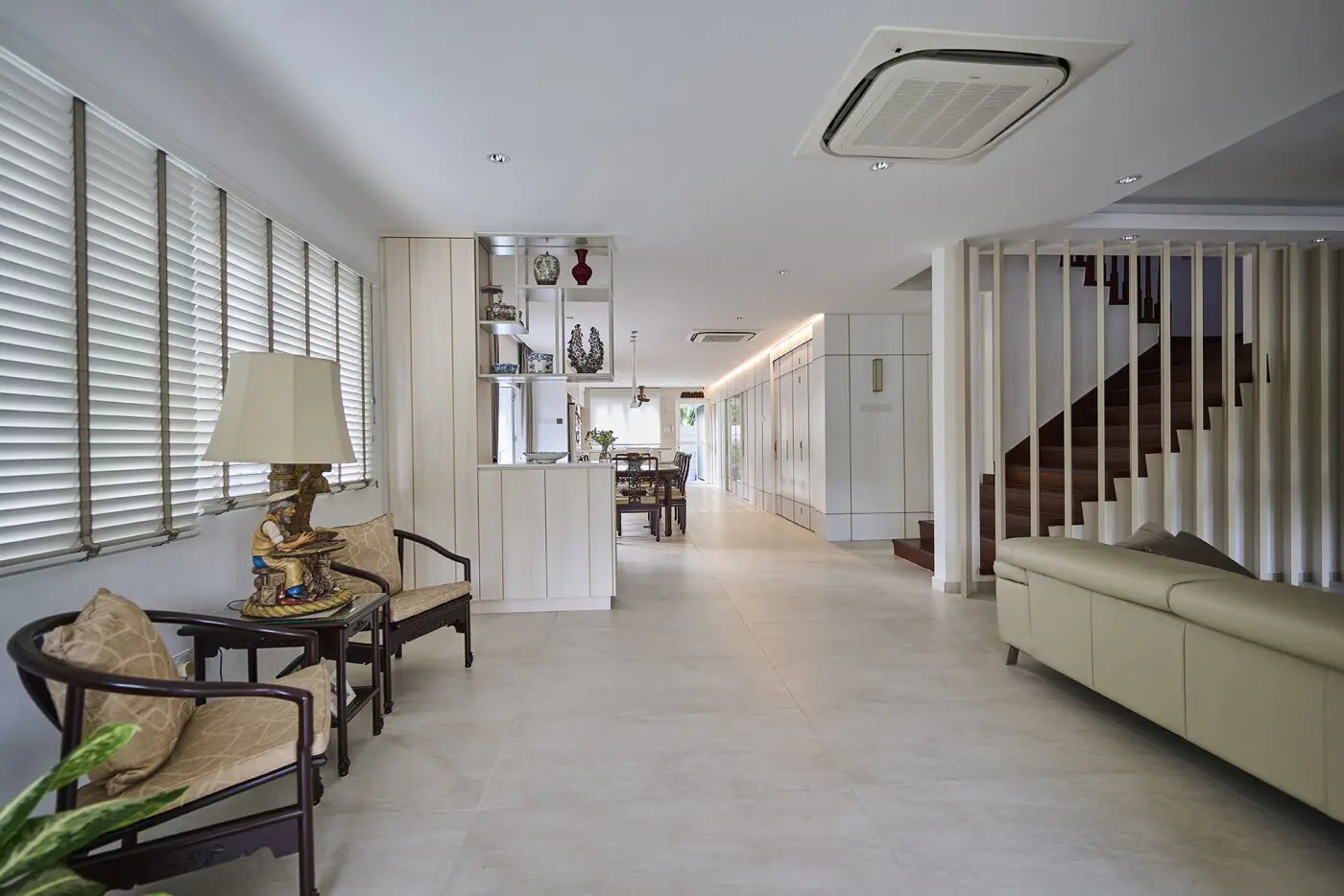 AA+C - Modern / Contemporary - Foyer - Existing Landed - $300,000
