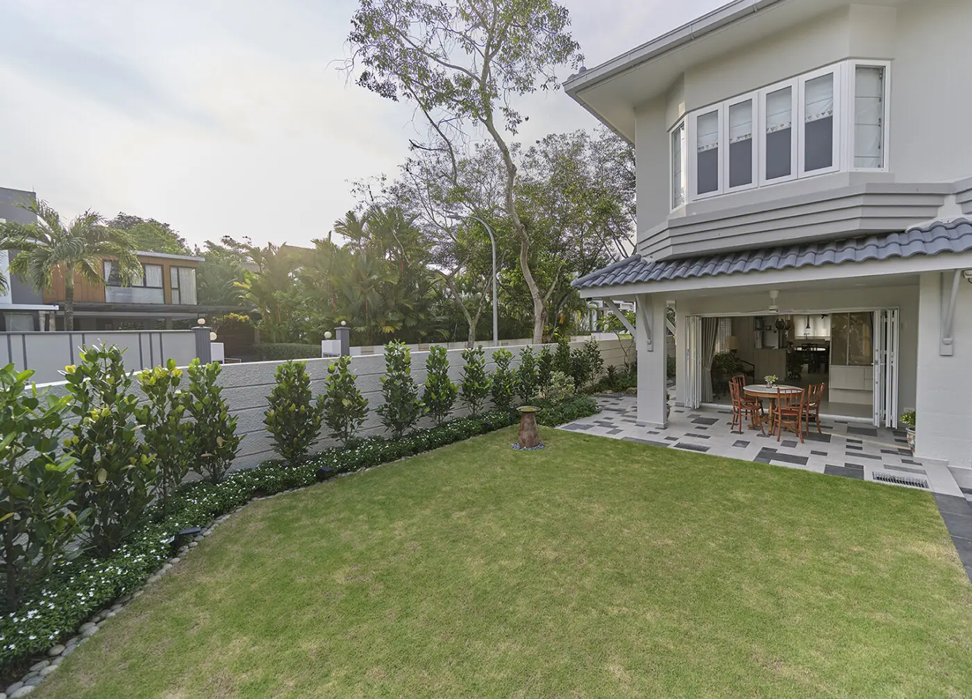 AA+C - Modern / Contemporary - Facade - Existing Landed - $300,000