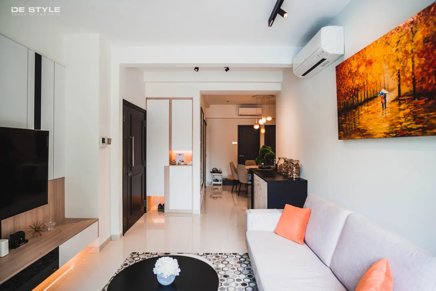 De Style Interior - Modern / Contemporary - Entrance - Resale Condo - $101,000