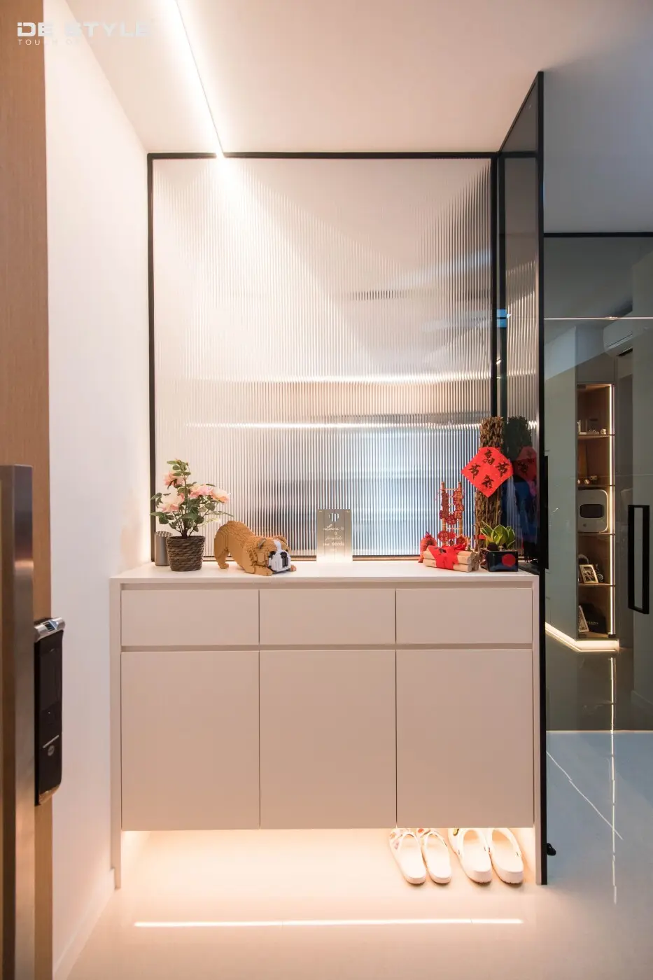 De Style Interior - Minimalistic / Scandinavian - Foyer - New Condo - $50,000