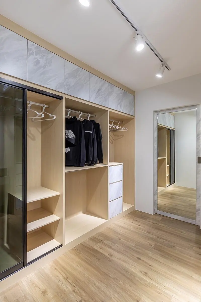 Brown Studio - Minimalistic / Scandinavian - Common Bedroom - Resale HDB - $47,000