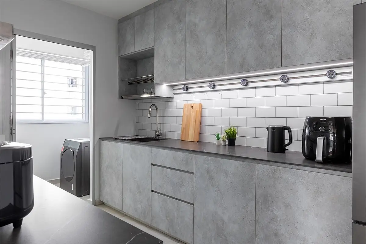 Brown Studio - Minimalistic / Scandinavian - Kitchen - Resale HDB - $47,000