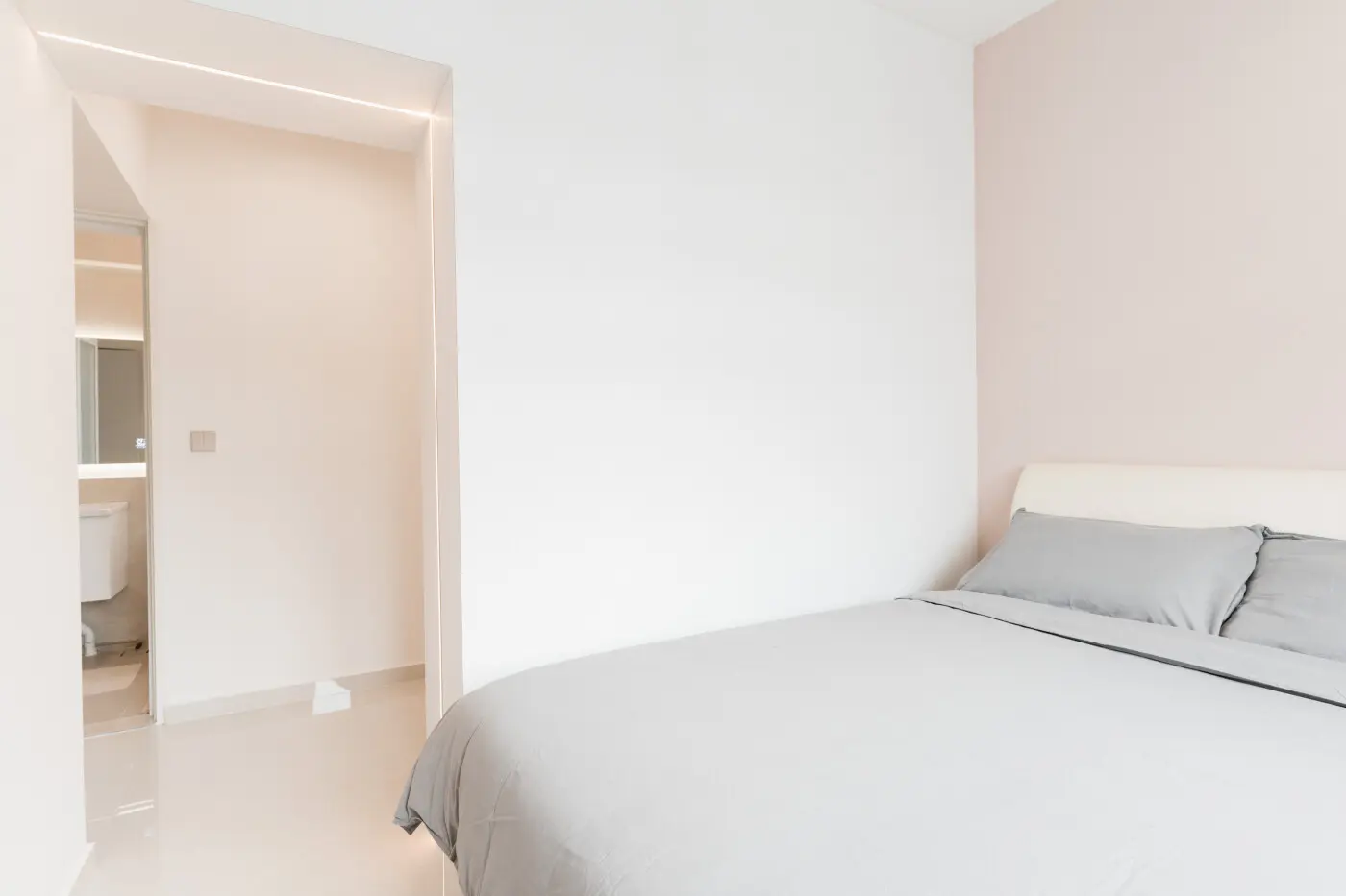 Interior Artist - Modern / Contemporary - Master Bedroom - Resale HDB - $79,000