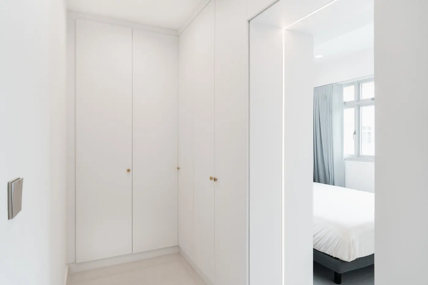 Interior Artist - Modern / Contemporary - Walk-in Wardrobe - Resale HDB - $79,000