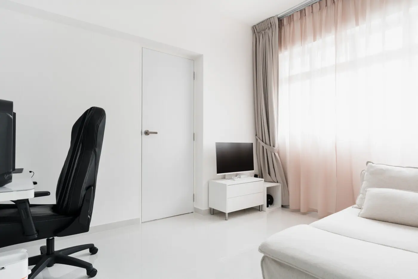 Interior Artist - Modern / Contemporary - Study Room - Resale HDB - $79,000