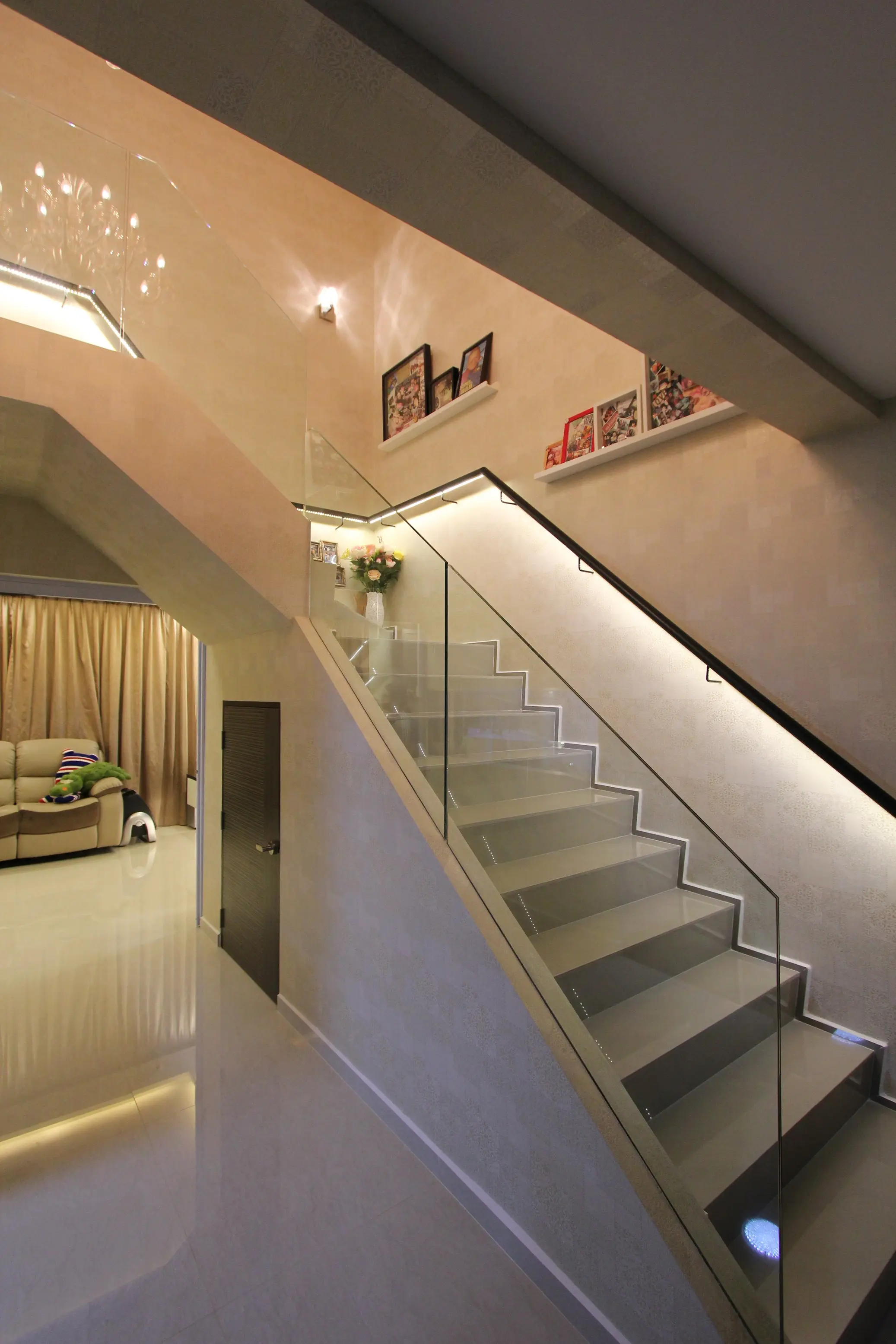 June Interior Design - Retro / Vintage - Foyer - Resale HDB - $100,000