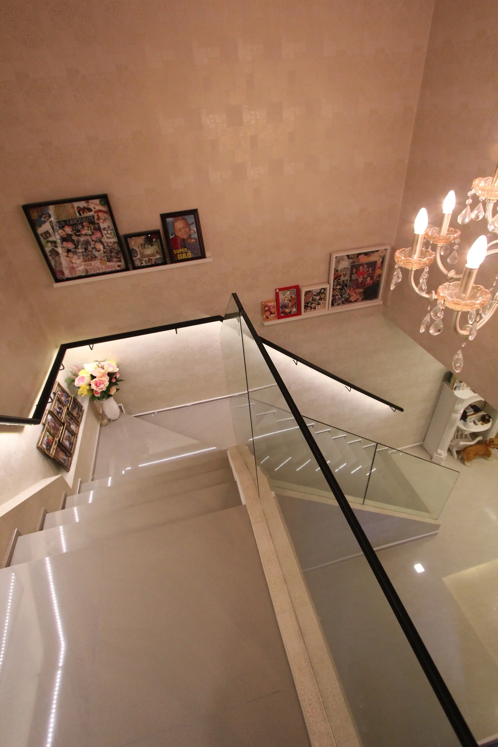 June Interior Design - Retro / Vintage - Stairwell - Resale HDB - $100,000