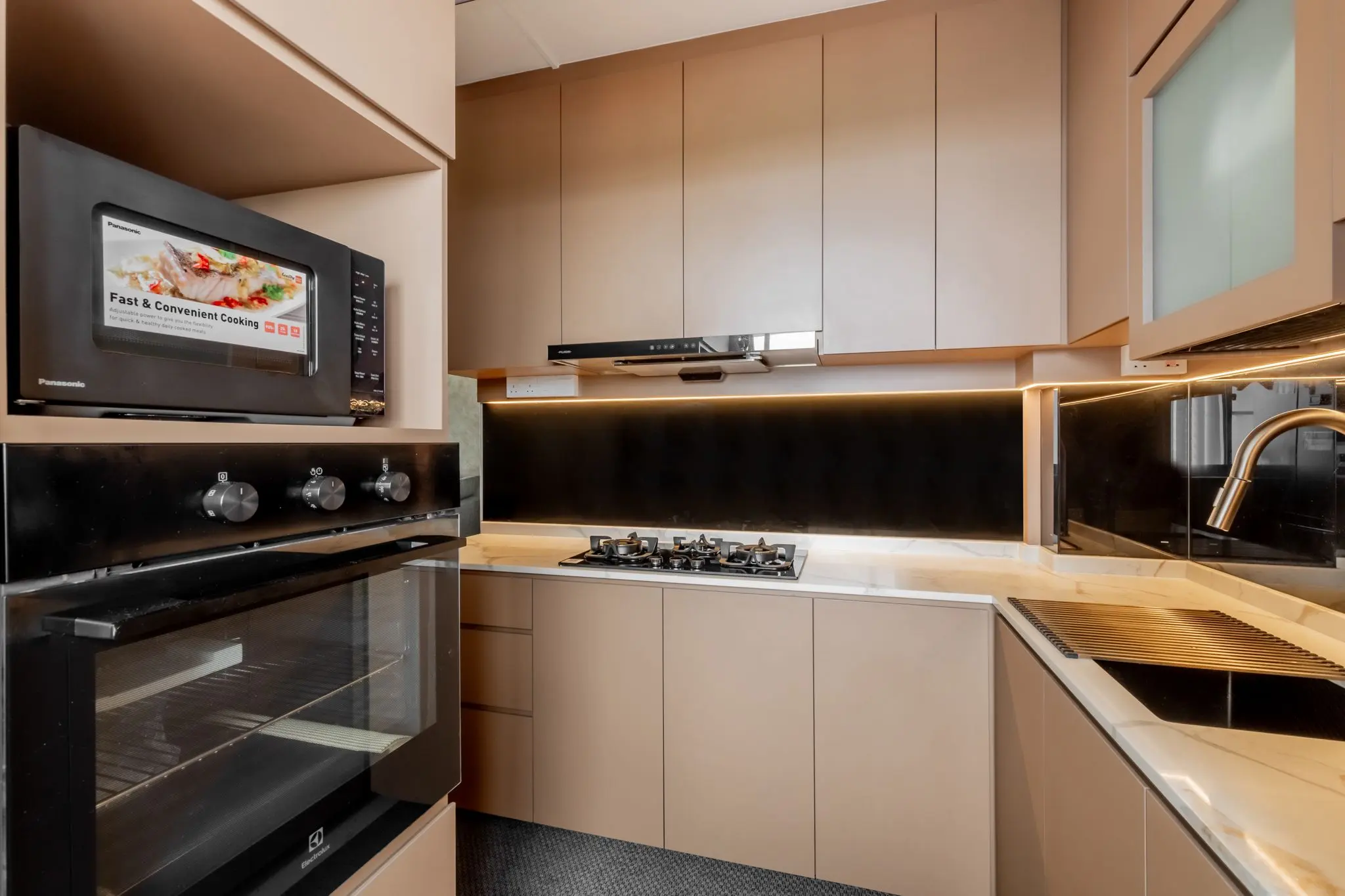 Imperial Concepts - Modern / Contemporary - Kitchen - New HDB - $55,000